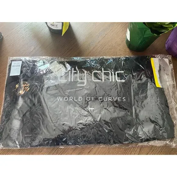 Quinn Peplum Button-Up Shirt- Size 18 - Picture 3 of 4